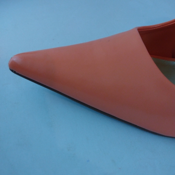 Diba East Coral Pointed Toe Pump - Picture 4 of 10